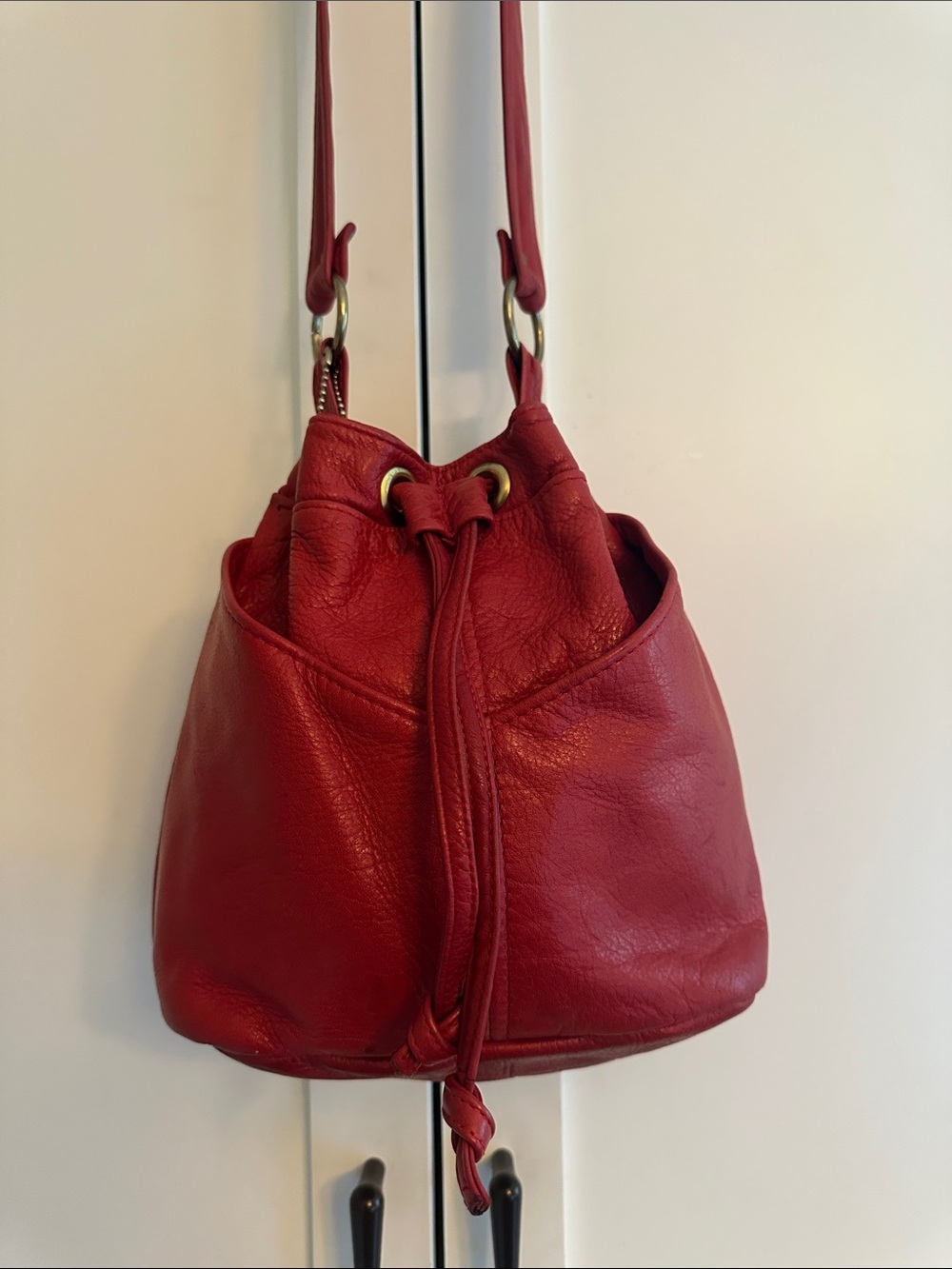 VINTAGE VICTORIA LEATHER DRAWSTRING BAG
